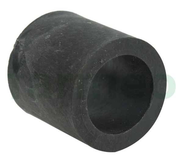 Tulejka osi koła fi 26,5x38x38 mm, typ Bomet – do kół podporowych kultywatorów i agregatów; 8219724003013 APARTS